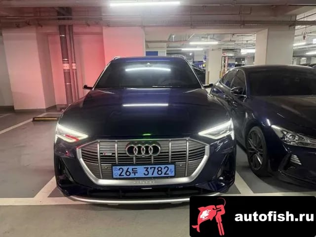 Audi e-tron e-Tron 2022 года - похожие автомобили
