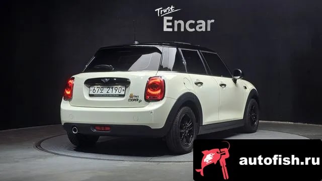 Mini Cooper Cooper D 2018 года - вид 2