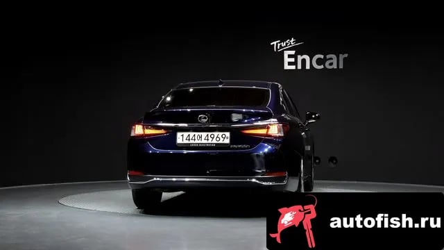 Lexus ES ES300h 7th generation 2023 года - вид 4