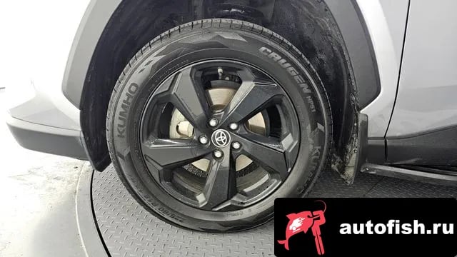 Toyota RAV4 RAV4 5th Generation 2020 года - вид 5