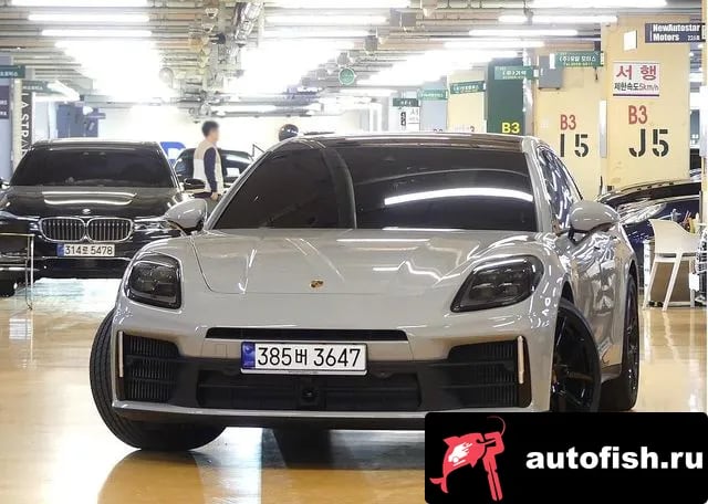 Porsche Panamera Panamera (972) 2025 года - похожие автомобили