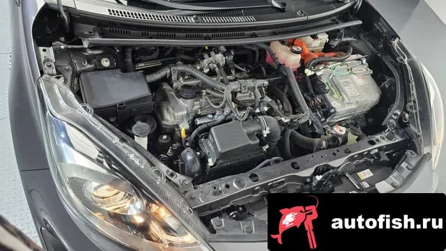 Toyota Prius Prius C 2018 года - вид 6