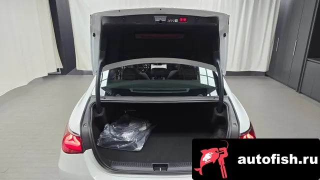 Mercedes-Benz E-Class E-Class W214 2025 года - похожие автомобили