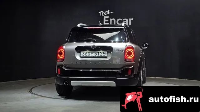 Mini Countryman Cooper D Country Man 2019 года - вид 4