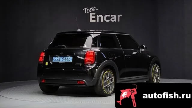 Mini Cooper Cooper Electric 2023 года - вид 2