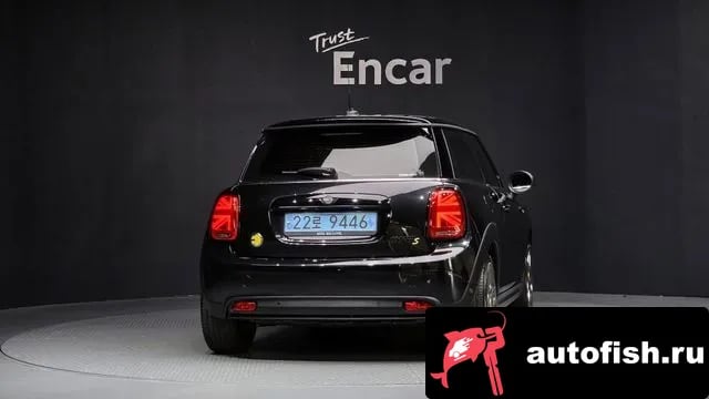 Mini Cooper Cooper Electric 2023 года - вид 4
