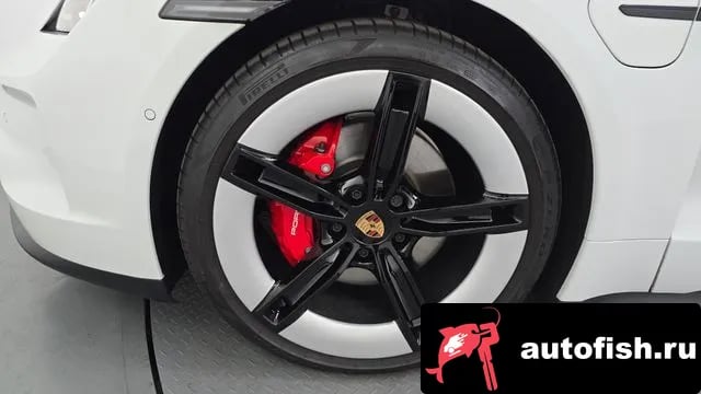 Porsche Taycan Taikan 2025 года - вид 5
