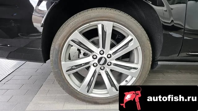 Cadillac Escalade Escalade 5th Generation 2025 года - похожие автомобили