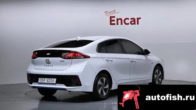 Hyundai Ioniq Ionic Hybrid 2018 года - вид 2