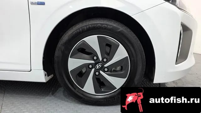 Hyundai Ioniq Ionic Hybrid 2018 года - вид 5