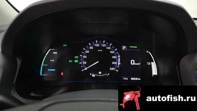 Hyundai Ioniq Ionic Hybrid 2018 года - похожие автомобили