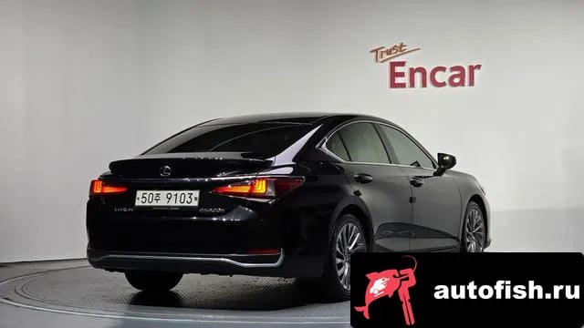 Lexus ES ES300h 7th generation 2018 года - вид 2