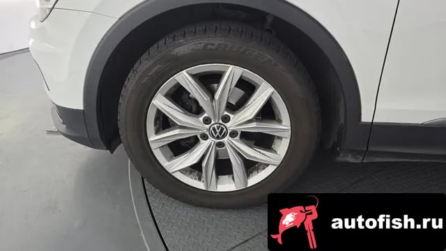 Volkswagen Tiguan Tiguan second Generation 2018 года - вид 5