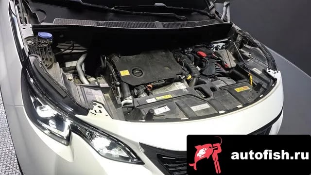 Peugeot 3008 3008 second generation 2021 года - вид 6