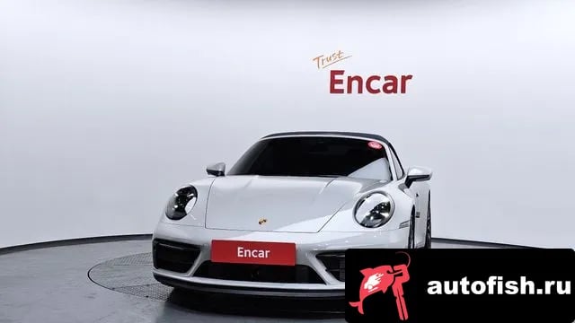 Porsche 911 911 (992) 2023 года - вид 3