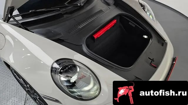 Porsche 911 911 (992) 2023 года - вид 6