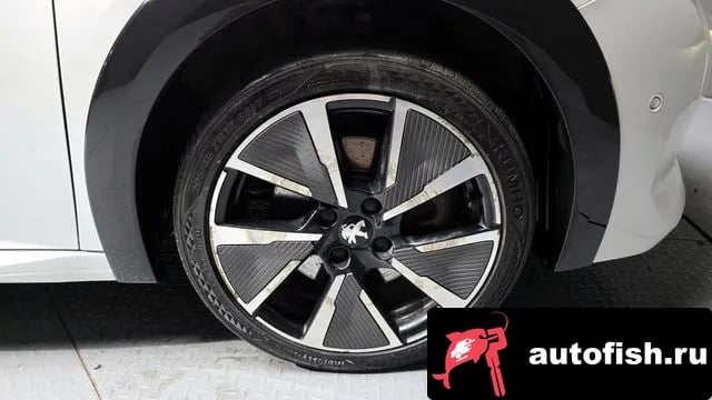 Peugeot 208 e-208 second Generation 2020 года - вид 5