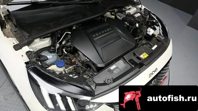 Peugeot 208 e-208 second Generation 2020 года - вид 6