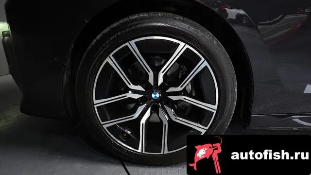 BMW 7-Series 7 Series (G70) 2025 года - вид 5