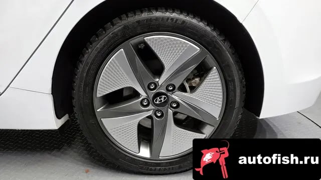 Hyundai Ioniq The New Ionic Hybrid 2019 года - вид 5