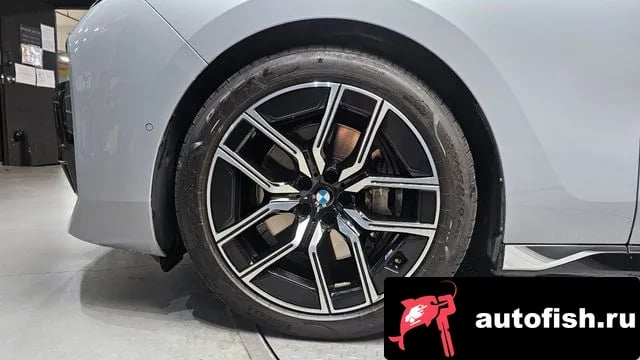 BMW 7-Series 7 Series (G70) 2023 года - похожие автомобили