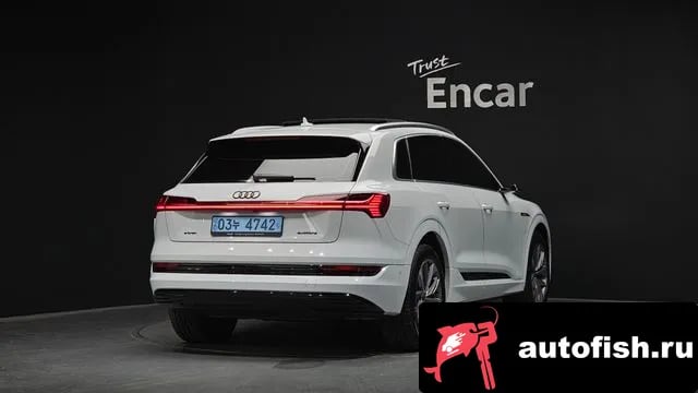 Audi e-tron e-Tron 2023 года - вид 2