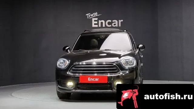 Mini Countryman Cooper D Country Man 2018 года - вид 3