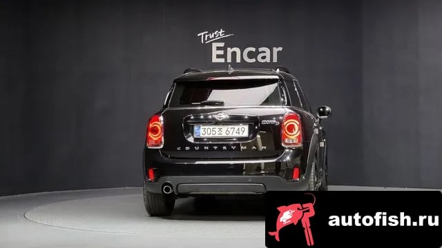 Mini Countryman Cooper D Country Man 2018 года - вид 4