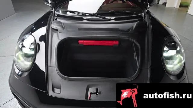 Porsche 911 911 (992) 2022 года - вид 5