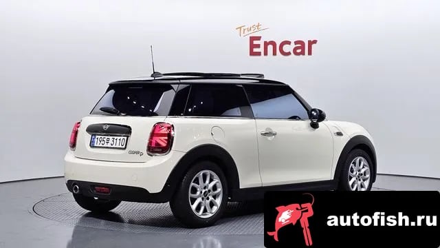 Mini Cooper Cooper D 2019 года - вид 2