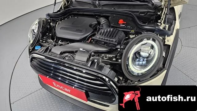 Mini Cooper Cooper D 2019 года - вид 6