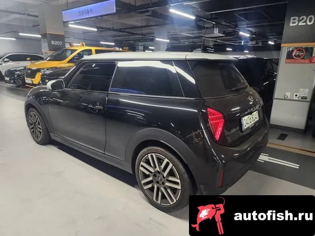 Mini Cooper Cooper C 4th generation 2024 года - вид 4