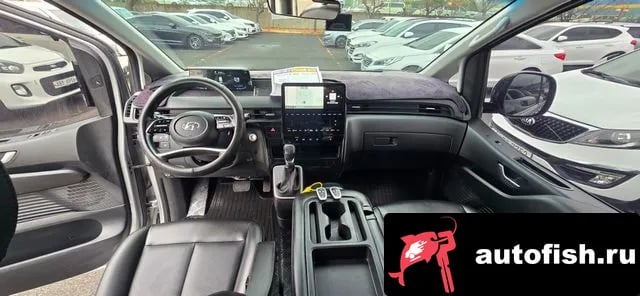 Hyundai Staria Staria 2022 года - вид 2