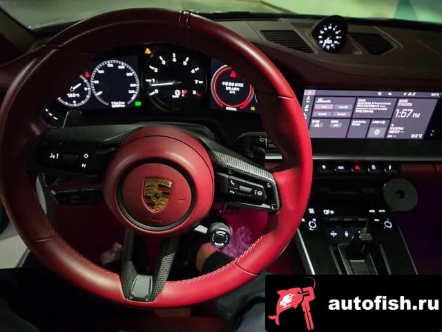 Porsche 911 911 (992) 2021 года - вид 5