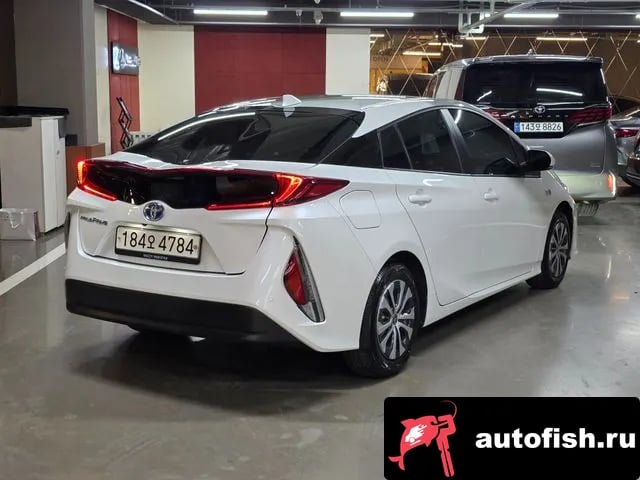 Toyota Prius Prius Prime 2020 года - вид 2