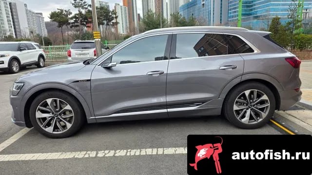 Audi e-tron e-Tron 2020 года - вид 2