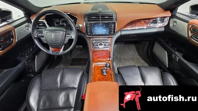 Lincoln Continental Continental 10th Generation 2020 года - вид 6