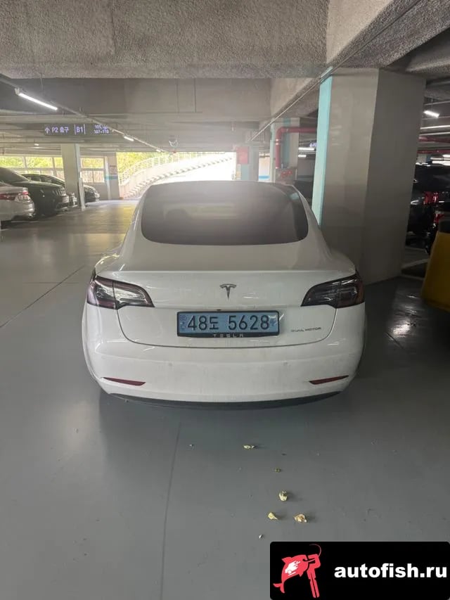Tesla Model 3 Model 3 2022 года - вид 2