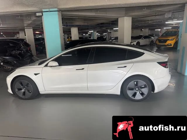 Tesla Model 3 Model 3 2022 года - вид 3
