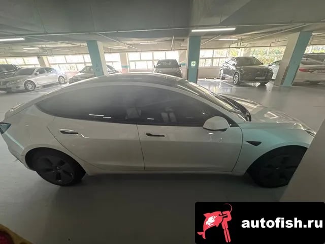 Tesla Model 3 Model 3 2022 года - вид 4