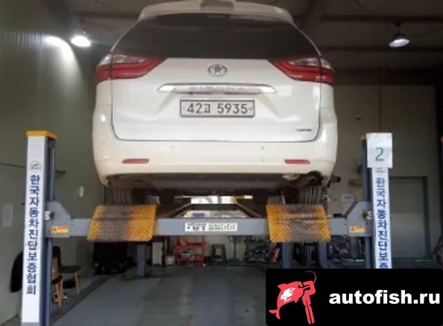 Toyota Sienna Sienna 2018 года - вид 2