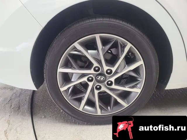 Hyundai AVANTE The New Avante AD 2019 года - вид 5