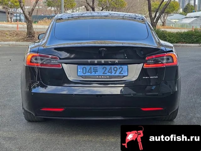 Tesla Model S Model S 2019 года - вид 4