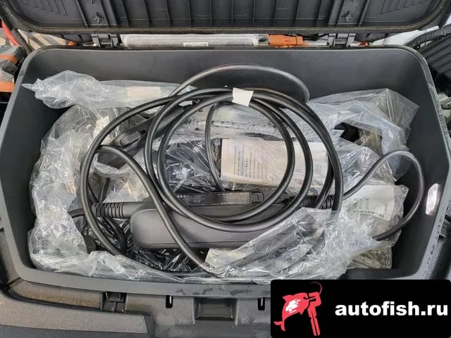 Audi e-tron e-Tron 2021 года - похожие автомобили