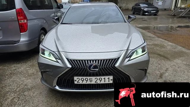 Lexus ES ES300h 7th generation 2020 года - автомобиль из Южной Кореи