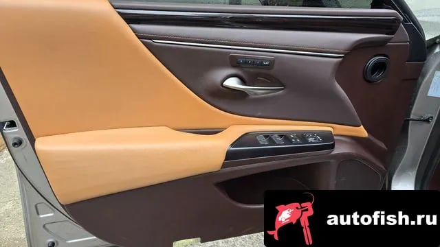 Lexus ES ES300h 7th generation 2020 года - вид 5