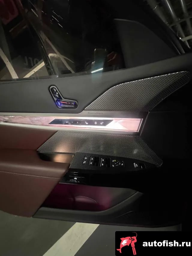 BMW 7-Series 7 Series (G70) 2025 года - вид 3