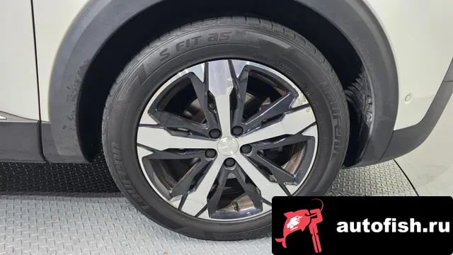 Peugeot 3008 3008 second generation 2021 года - вид 5