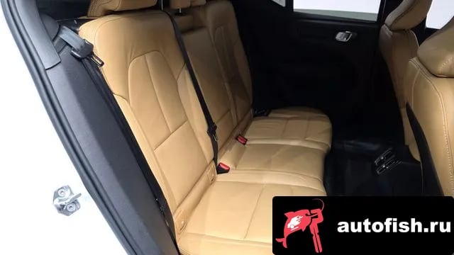 Volvo XC40 XC40 2019 года - похожие автомобили
