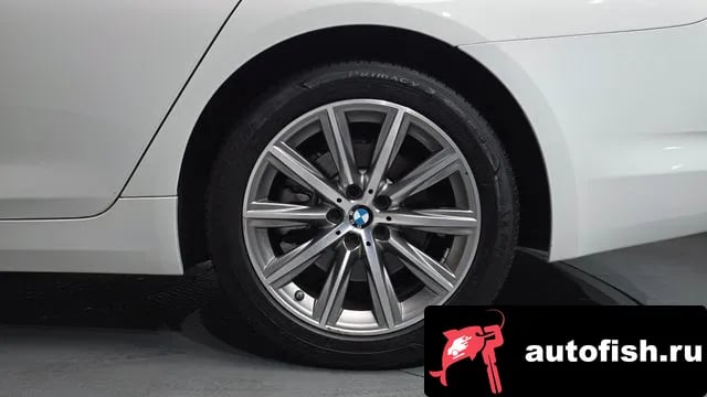 BMW 5-Series 5 Series (G30) 2019 года - вид 4